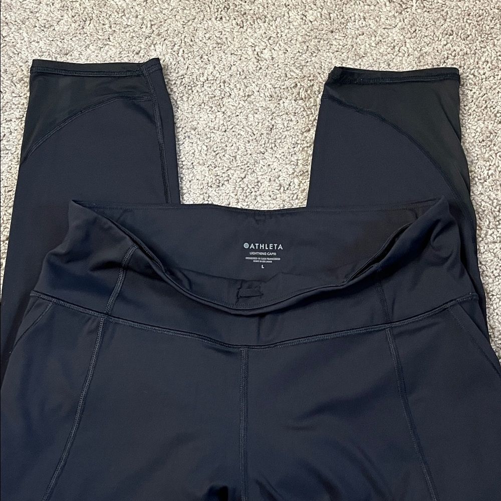Athleta Lightning Capri Black Yoga Workout Exercise Leggings Size L